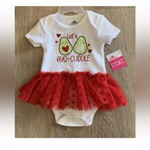 (NWT) Celebrate! Girl’s Size 3-6 Mo Valentines Romper Says “Let’s Avo-Cuddle “